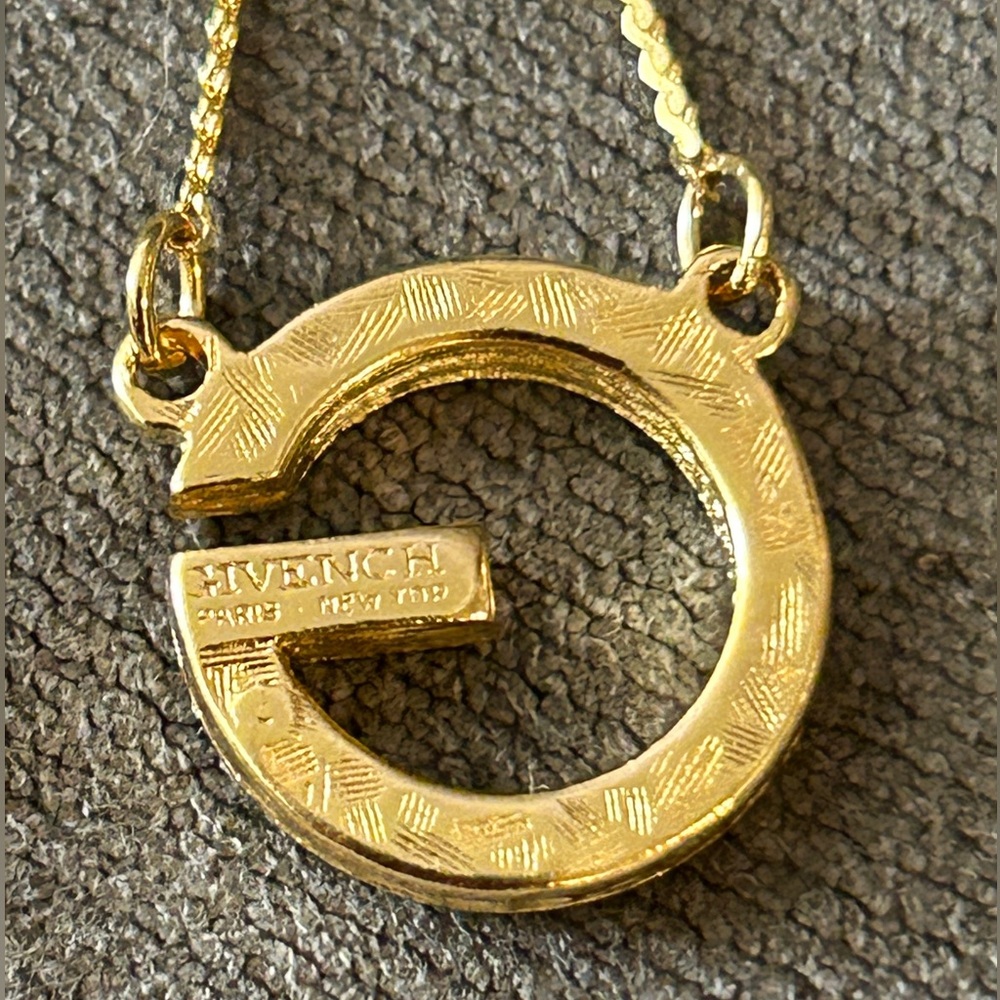 SOLD❤️ GIVENCHY Gold Logo “G” Pendant Necklace w/ Original Tags - Picture 5 of 8